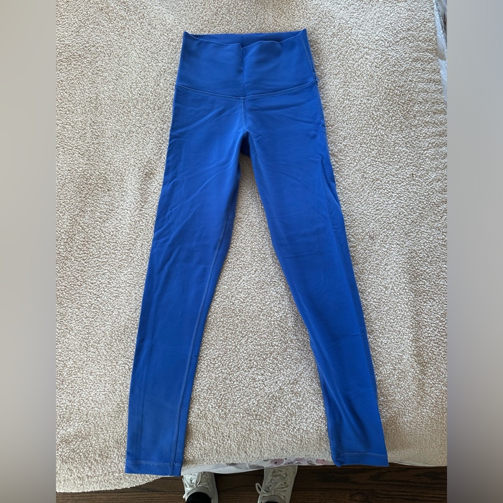 Aritzia TNA Action Leggings